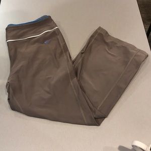 Nike Wide-Legged/Cropped Exercise Pants